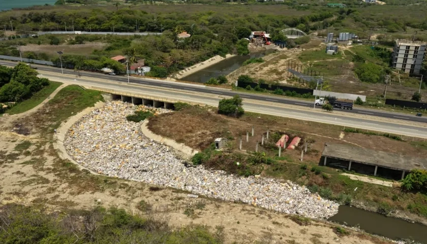 Imagen aérea del arroyo León después de las lluvias registradas el pasado lunes.