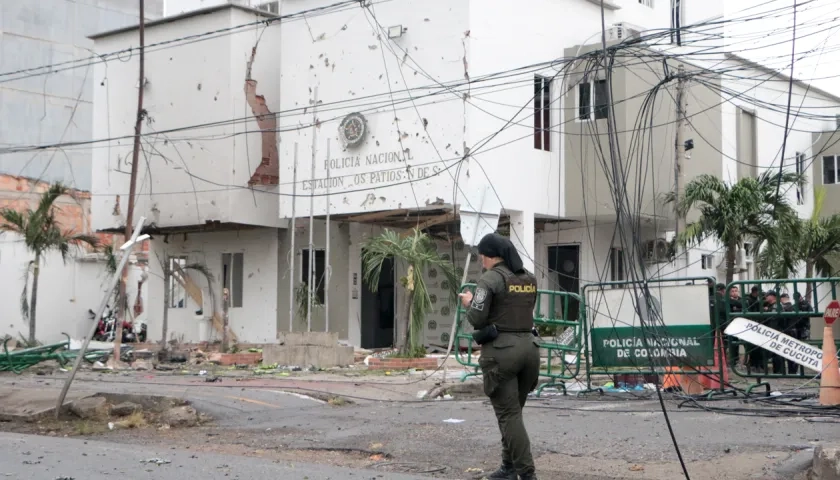 Así quedó la estación de Policía.