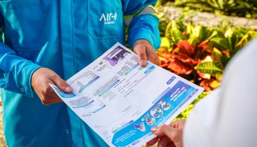 Factura de la empresa Air-e intervenida. 