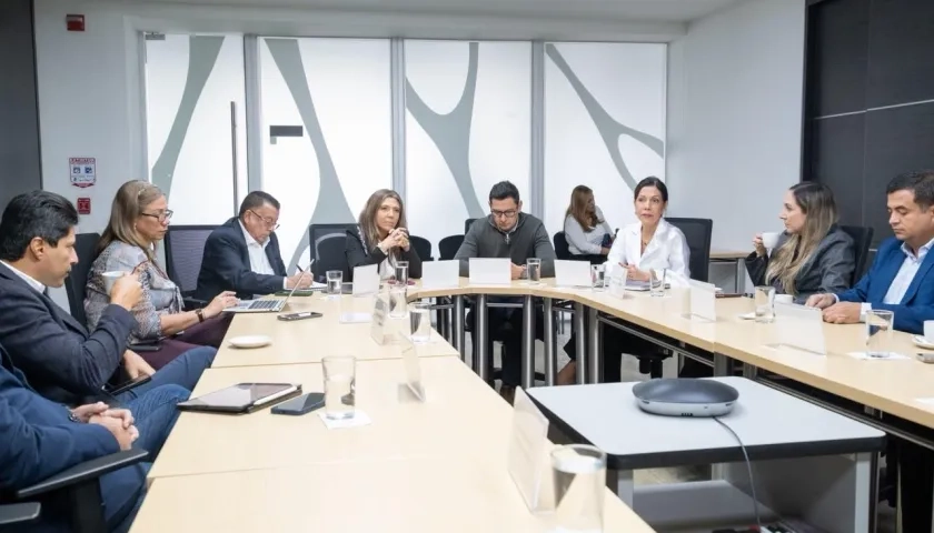 Reunión de Personeros de la Costa con Comisionados de la CREG