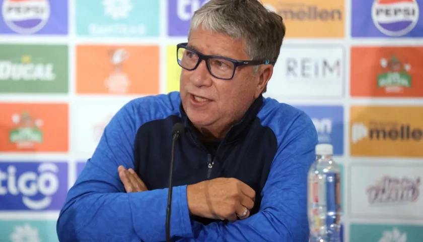 Hernán Darío Gómez, técnico de la selección de El Salvador.