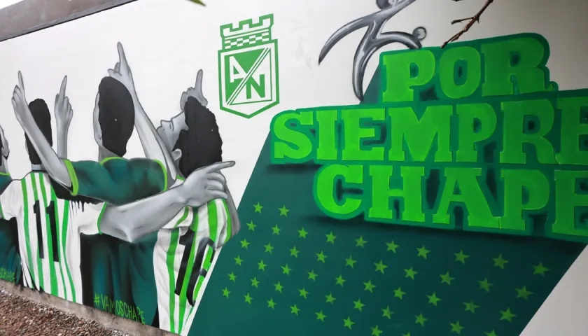 El mural en homenaje al Chapecoense en la sede deportiva de Nacional, en Guarne.