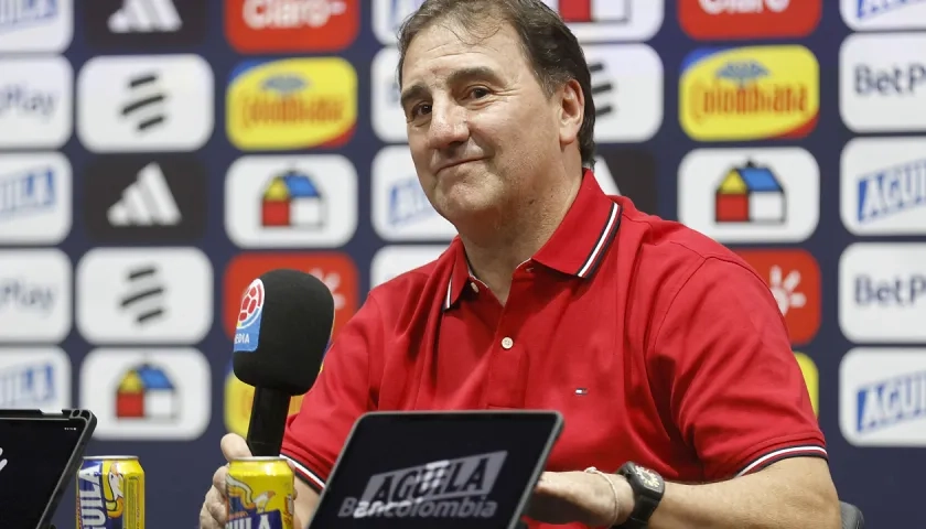 Néstor Lorenzo, técnico de la Selección Colombia, en rueda de prensa este jueves, en Bogotá.