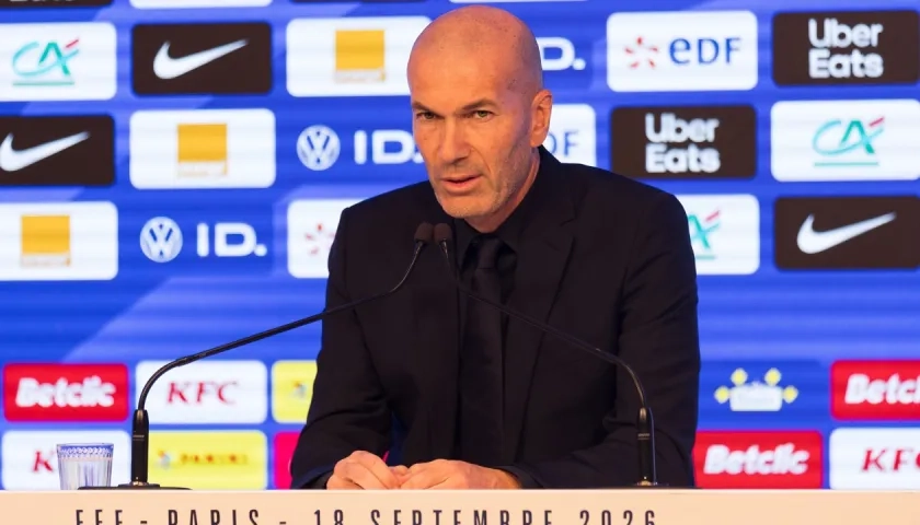 Zinedine Zidane, entrenador de la selección francesa. 