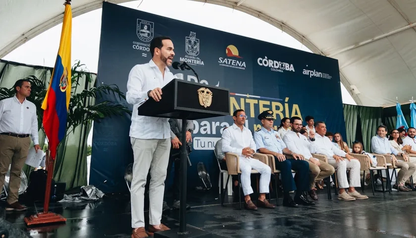 Abelardo De La Espriella en el lanzamiento de la ruta Montería - Ciudad de Panamá
