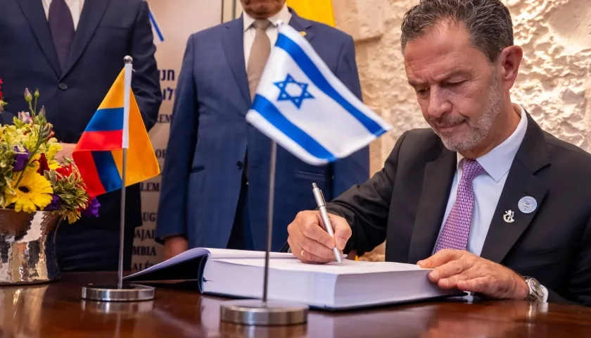 El Canciller colombiano Omar Bula.
