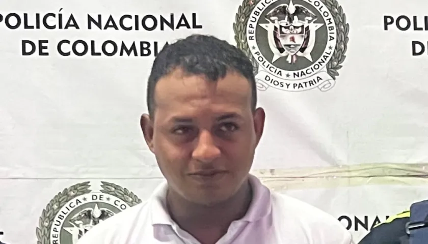 Emilio Josué Madero Fernández tras ser capturado por la Policía Metropolitana. 
