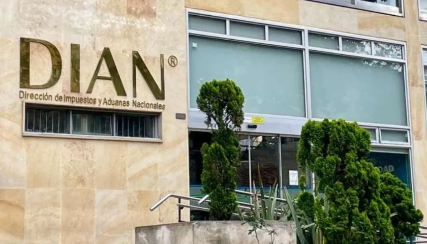 Fachada de la Dian
