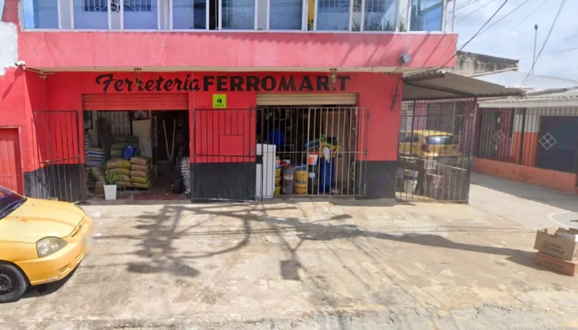 Los sicarios llegaron a la ferretería y le dispararon al dueño. 