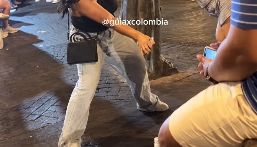 Turista que dañó figura del Cura Umaña. 