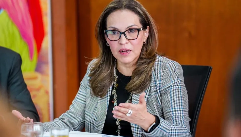 Viviane Morales Hoyos.