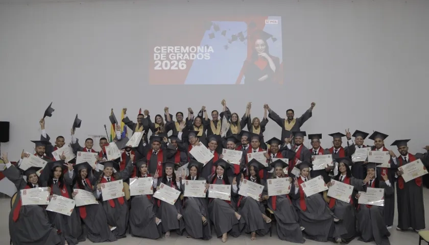 Fueron 498 nuevos egresados de las facultades de Ingeniería y Administración.