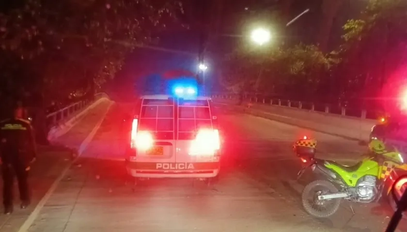 El puente fue cerrado en su totalidad por prevención. 