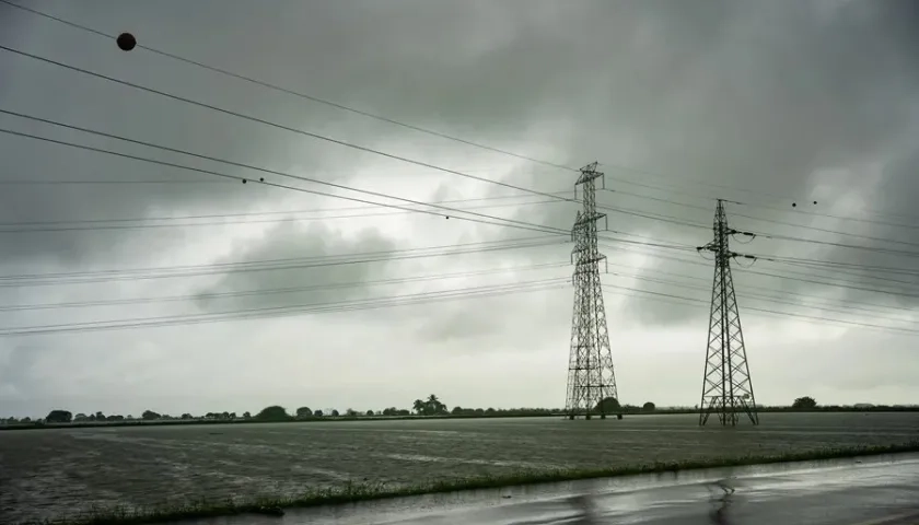 Torres de energía en Yaguachi provincia del Guayas, Ecuador.