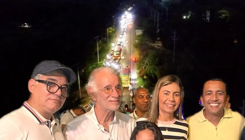 Una de las vías iluminadas.
