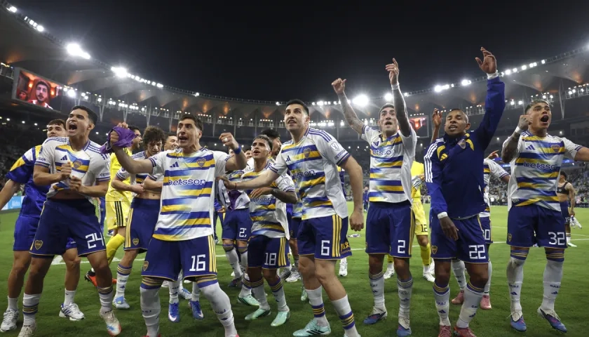 La celebración de los jugaddores de Boca tras derrotar 3–1 a Atlético Mineiro y clasificar a la final de la Copa Sudamericana.