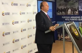 Ministro de Defensa, Luis Carlos Villegas
