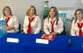 Viviana de Rodriguez, Veronica de Calle, María José Cure, Any de Flórez, de Acción Social Naval Nacional.
