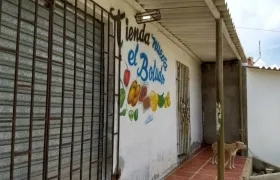 El tendero fue baleado en su propio negocio.