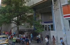 Fachada del BBVA en el Paseo Bolívar.