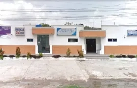 Fachada centro de salud Agrupasalud