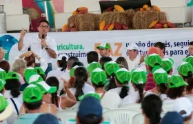 “Es un país que debe volver a la ruralidad. Este no puede ser un país urbano" dijo el ministro en Mesetas.