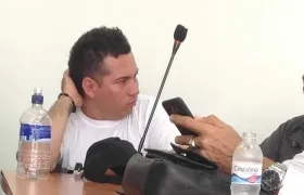 Policía suspendido Alexander Rivera Medina y Richard Andrés Guevara.