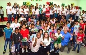 El Alcalde, Joao Herrera Iranzo, y la primera gestora, Alba Olaya de Herrera, presidendo la jornada.