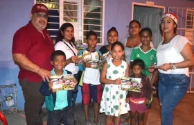 Alessa Ospino, coordinadora de la Oficina Programas Sociales y Nelson Soto, Secretario de Salud, en plena jornada.