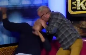 El presentador Carlos Giraldo y el locutor 'Morgan'.