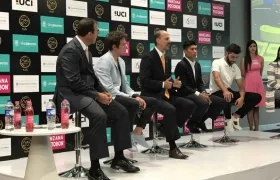 El presidente de la FCC, Jorge Ovidio González durante la presentación de la competencia.