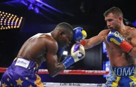 Vasyl Lomachenko aplica castigo a  Guillermo Rigondeaux.