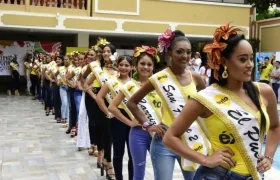 Presentación de las Reinas Populares.