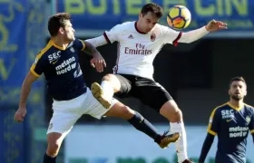 Acción del partido entre Milan y Verona. 