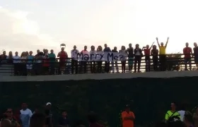 Pancarta con la que pidió su mano.