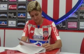 Sandra Sepúlveda, arquera de las Tiburonas de Junior.