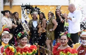 El Rey Momo durante la rueda de prensa en la que dio a conocer detalles del evento de coronación.