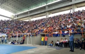 Asistentes a la asamblea de estudiantes.