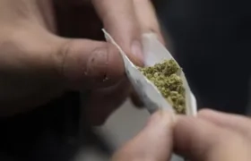 El decreto estipula que los decomisos de droga que superen la cantidad autorizada como dosis mínima serán judicializados.