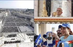 Vista panorámica de la Plaza de San Pedro durante el acto de canonización de hoy. 