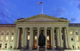 Fachada del Departamento del Tesoro de EE.UU.