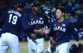 los japoneses celebrando el triunfo.