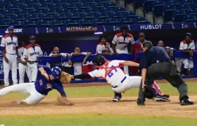 La novena de China Taipéi al derrotar este jueves en su primer juego de la super ronda 3-1 en un emocionante juego frente a República Dominicana