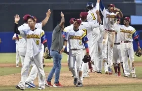 Celebración venezolana en el Édgar Rentería.