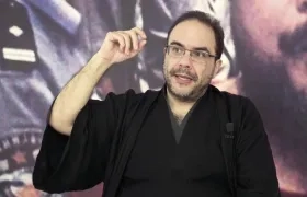 El diseñador brasileño y curador de exposiciones Marcello Dantas.