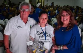 Joao Herrera, alcalde de Soledad, acompañado de su esposa Alba Olaya, en el programa Familias en Acción.