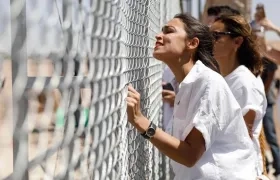 “Sin prohibiciones. Sin muros. No hay vallas. Sin cadenas. Sin justicia, sin paz”: Alexandria Ocasio-Cortez.