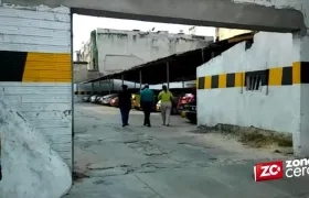 Orlando Saavedra, exdirector financiero de la Universidad Autónoma del Caribe, a su salida de la URI.