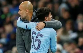 Pep Guardiola y Brahim Díaz. 