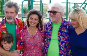 Antonio Banderas, Penélope Cruz y Pedro Almodóvar en el rodaje de la cinta.